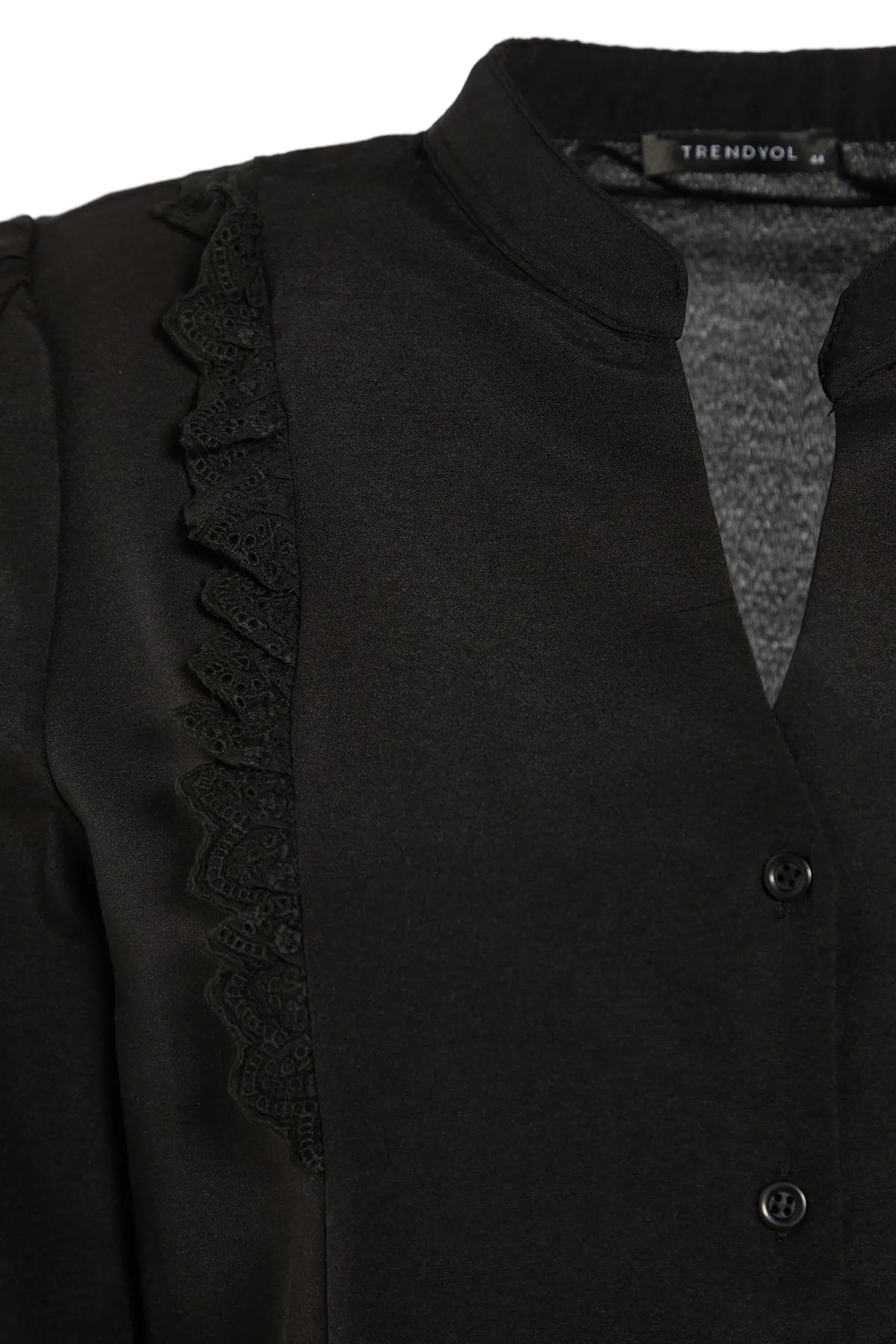 Trendyol Curve  Schwarzes Hemd mit Kragen