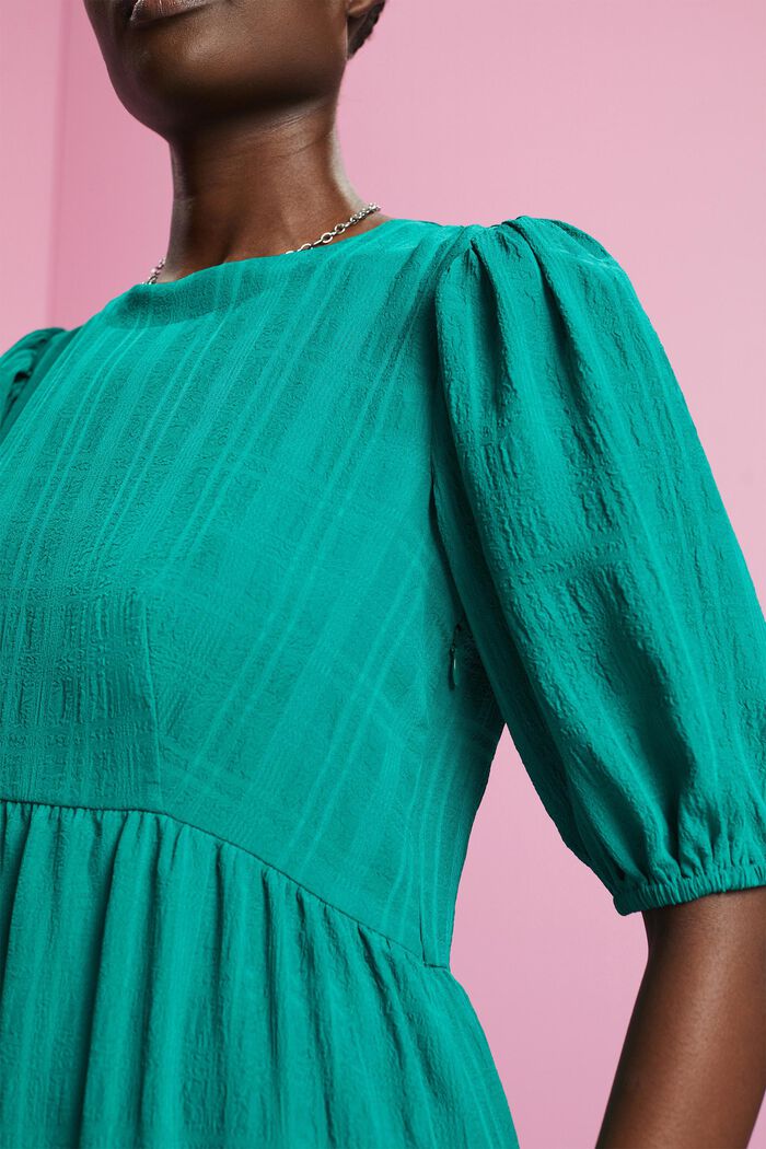 Leichtes Midikleid mit Ballonärmeln