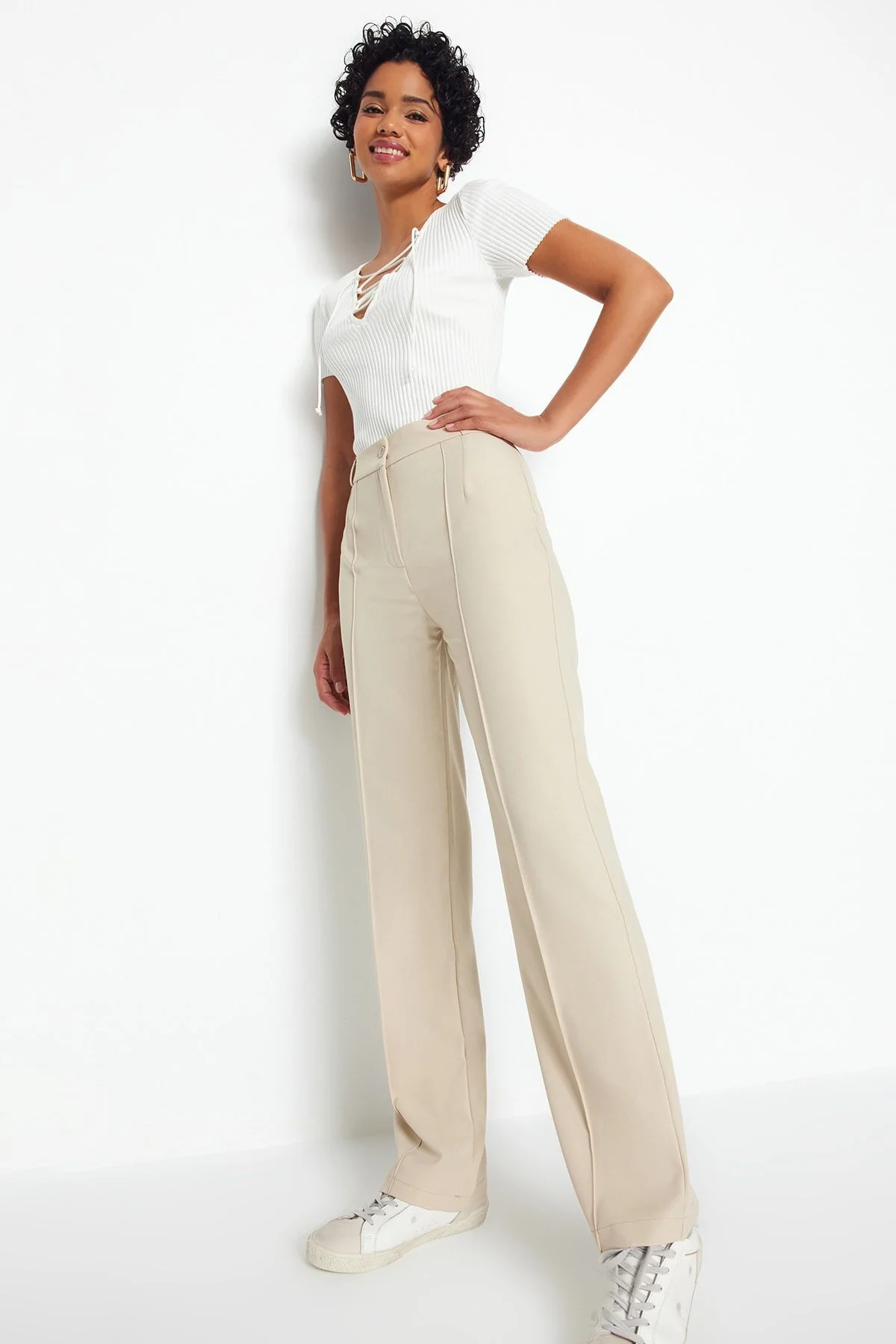 Trendyol Collection  Nerzfarbene, gerade geschnittene, gerippte, gewebte Hose mit hoher Taille TWOSS21PL0093