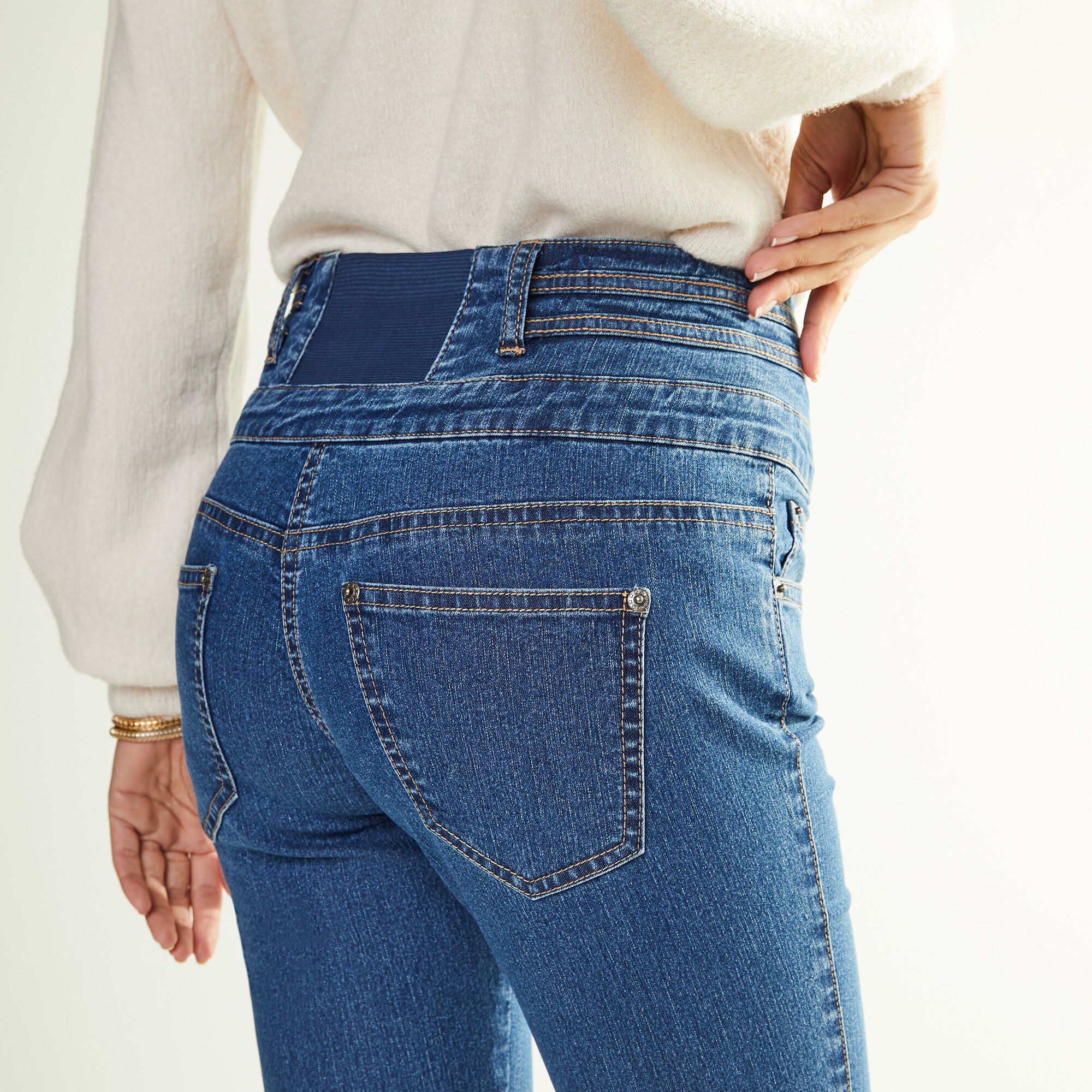 Jean coupe bootcut taille haute stretch