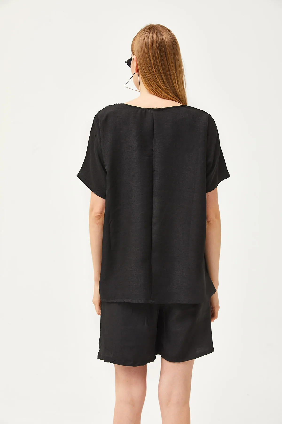 Olalook  Damen Schwarzes Top Lockere Bluse Shorts mit Untertasche Leinen Inhalt Set TKM-19000268