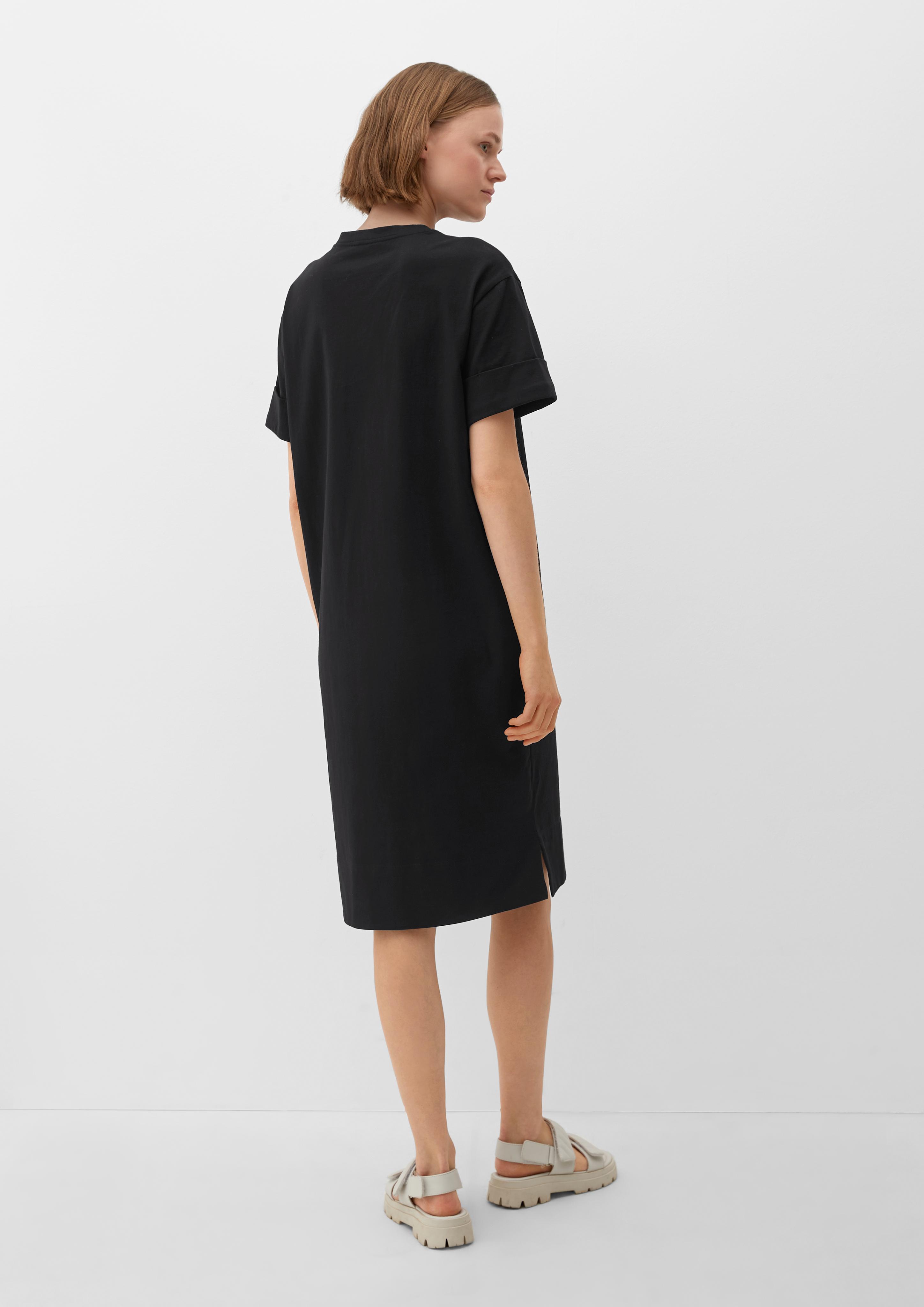 Jerseykleid mit geschlitztem Saum  2129628-9999