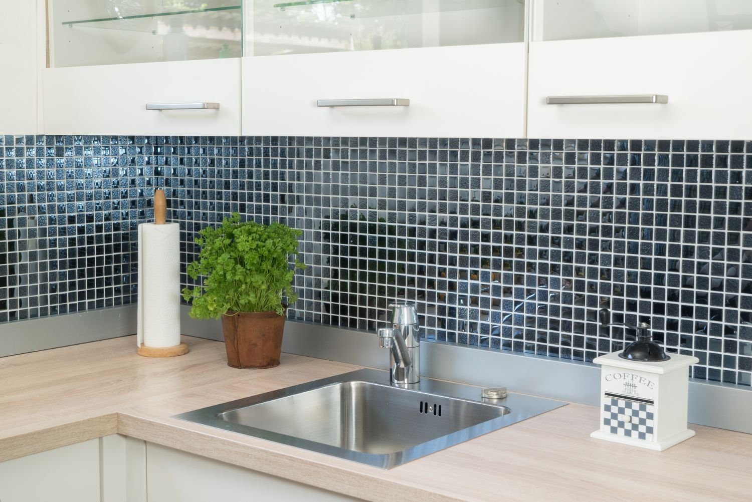 Mosani Mosaikfliesen Glasmosaik Crystal Mosaikfliesen schwarz glänzend / 10 Matten