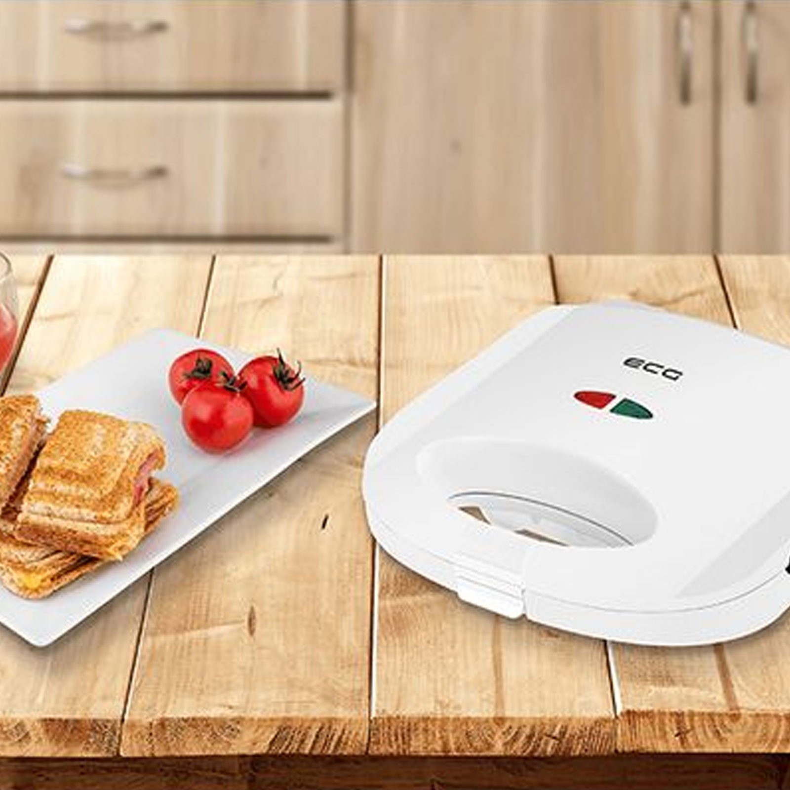 ECG Sandwichmaker S 1170, 750 W, wärmeisolierter Griff, Antihaftbeschichtet