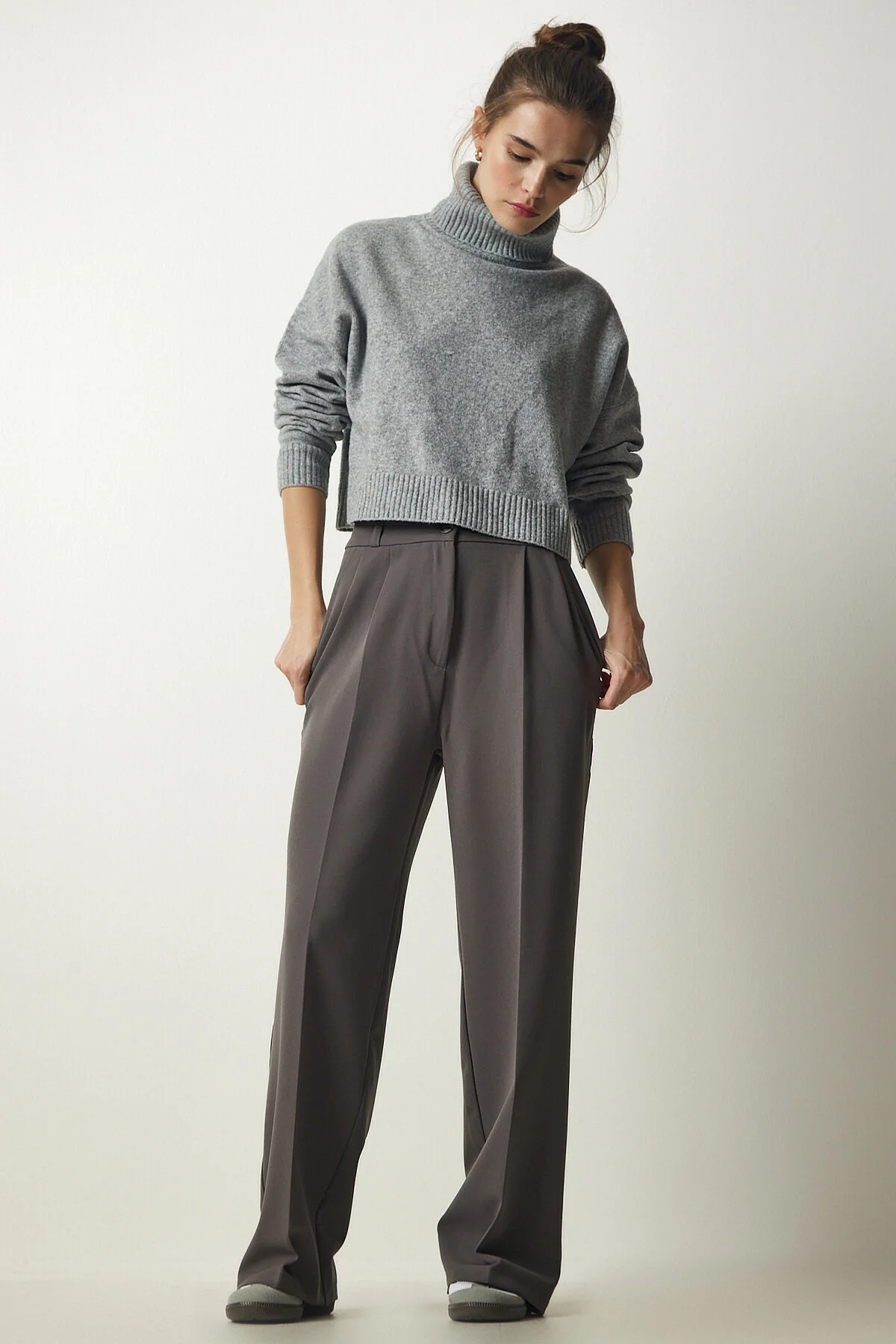 Happiness İstanbul  Graue Palazzo-Hose mit Taschen für Damen DW00001