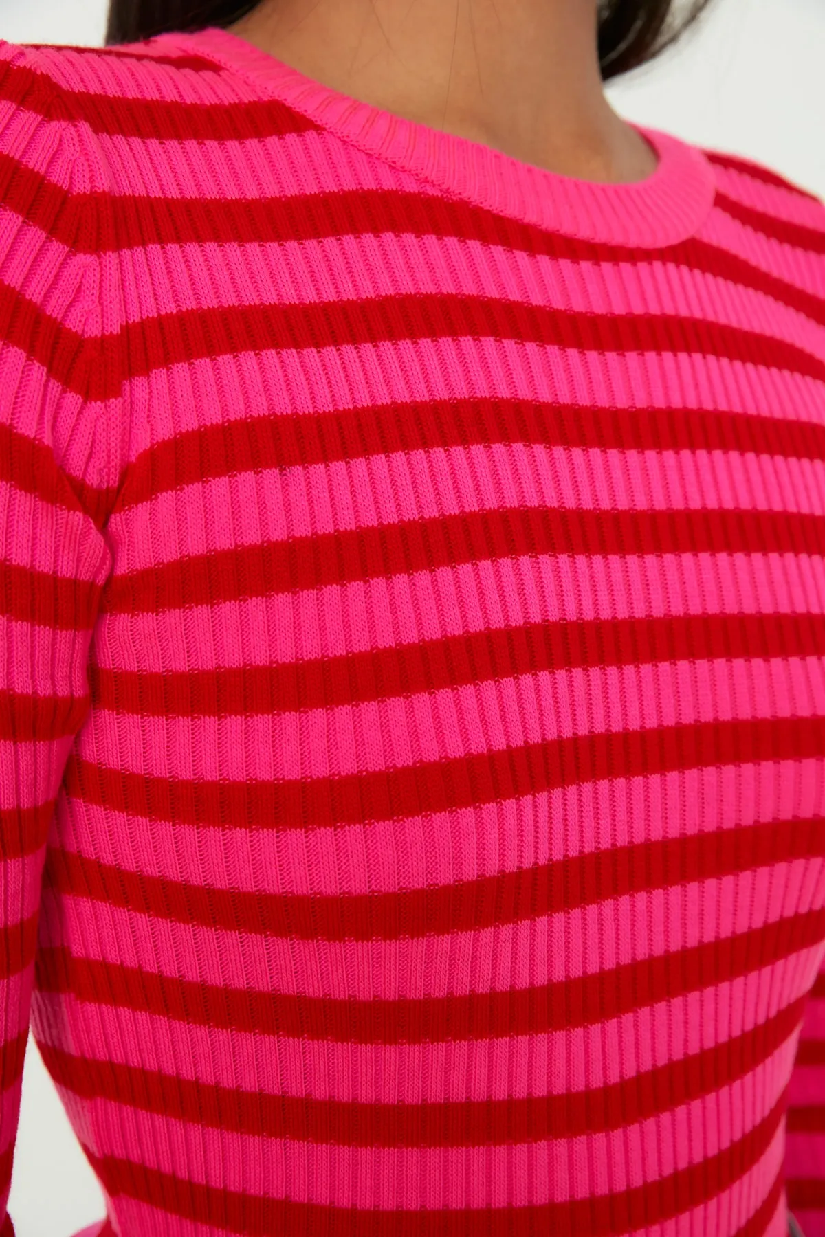Trendyol Collection  Roter Basic Strickpullover mit Streifen TWOAW21KZ0942