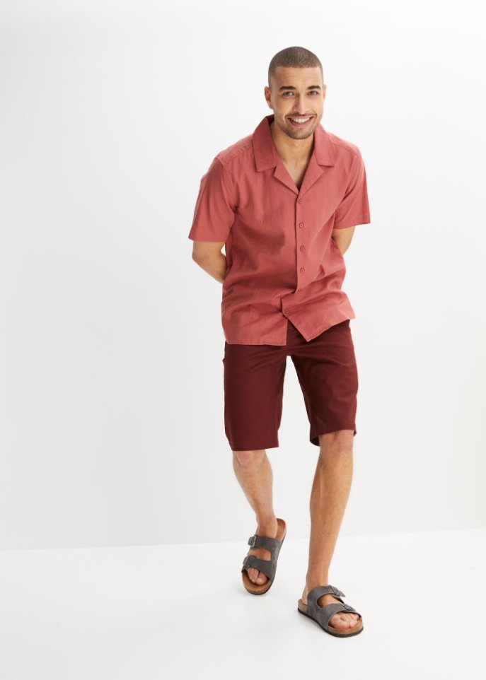 Chino-Bermuda m. Komfortschnitt und leichtem Glanz, Regular Fit