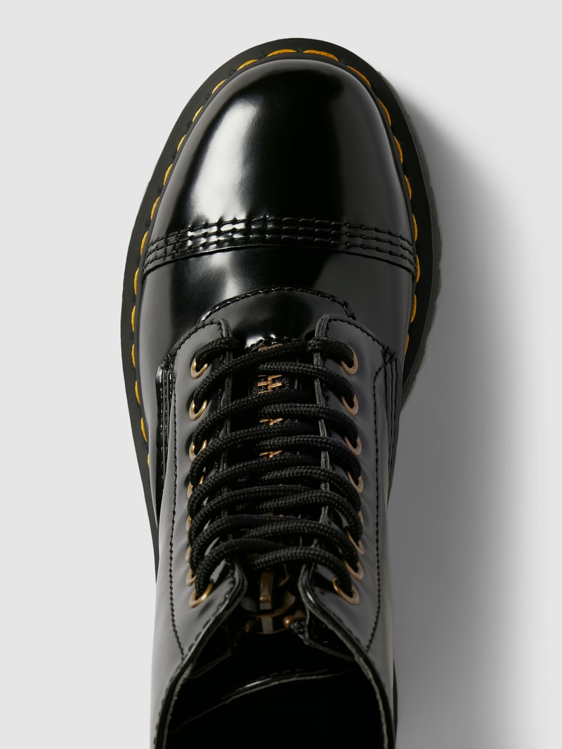 Stiefel mit Plateausohle Modell 'Vegan Sinclair' in schwarz