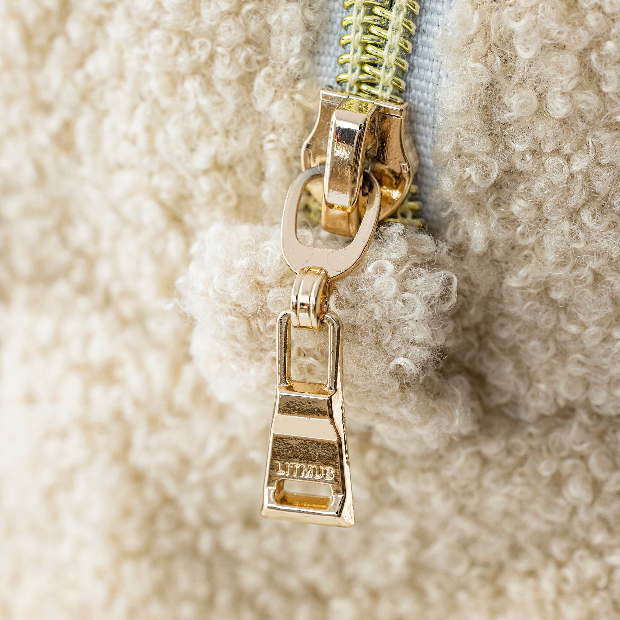 Trousse de toilette en bouclette sherpa