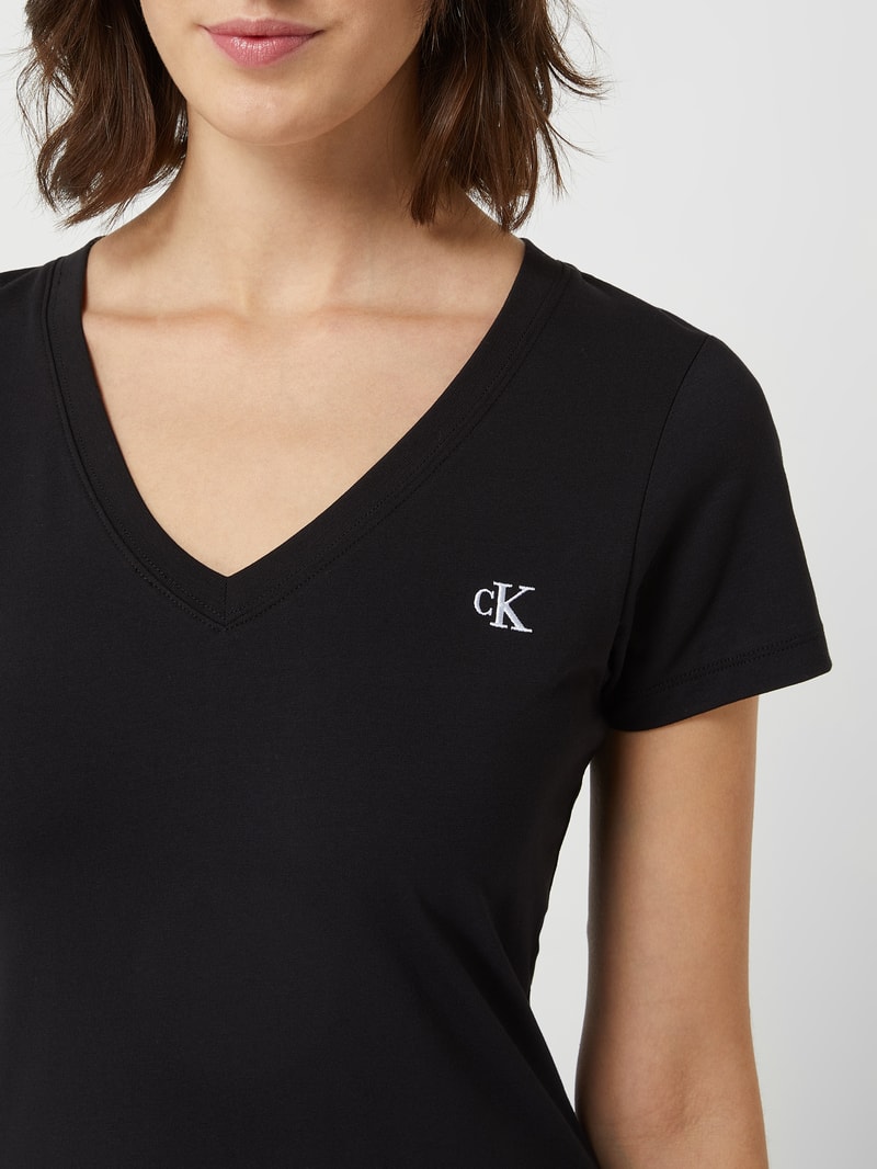 T-Shirt mit Logo-Stickerei  in black