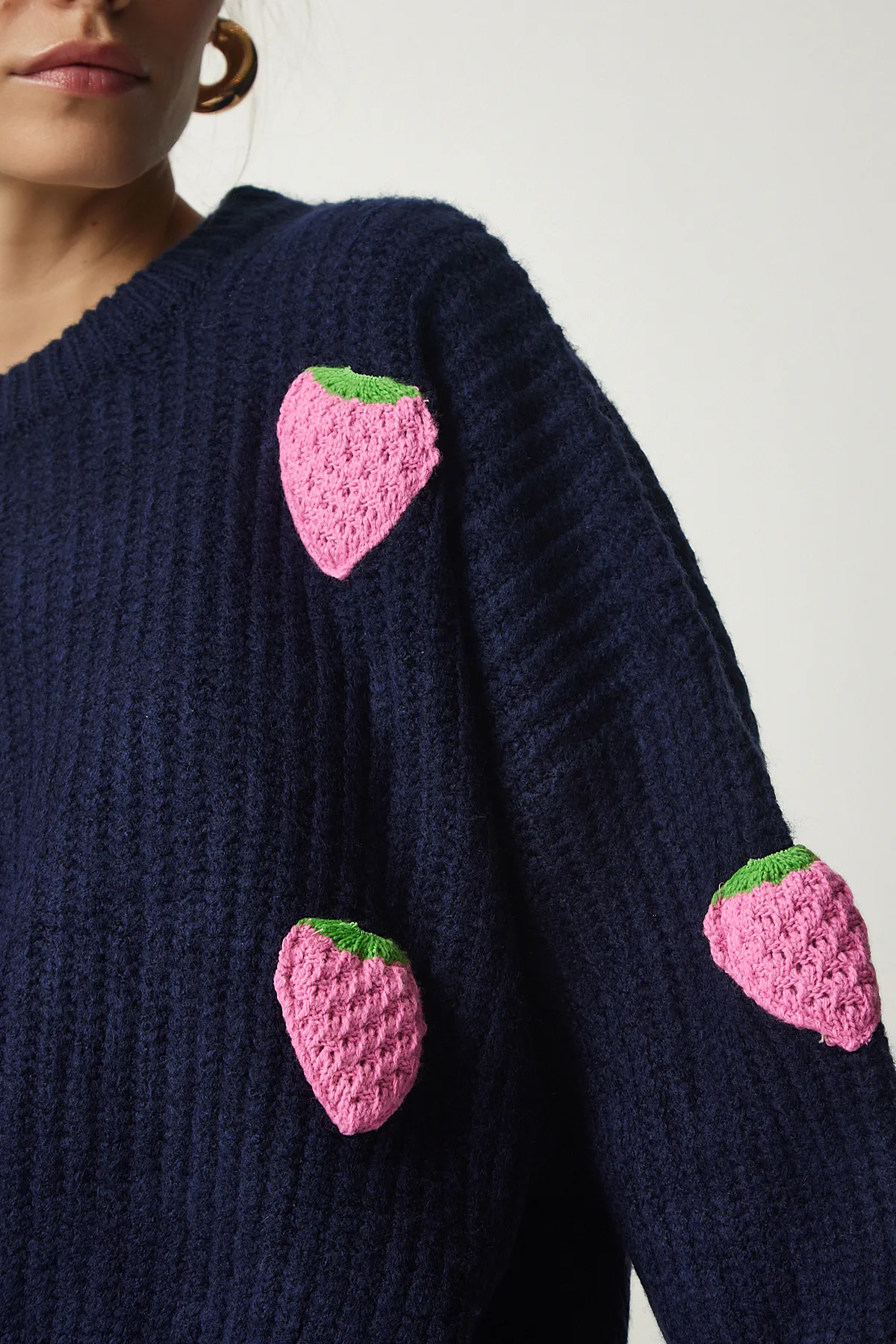 Happiness İstanbul  Marineblauer Strickpullover mit Erdbeerstruktur für Damen PF00022