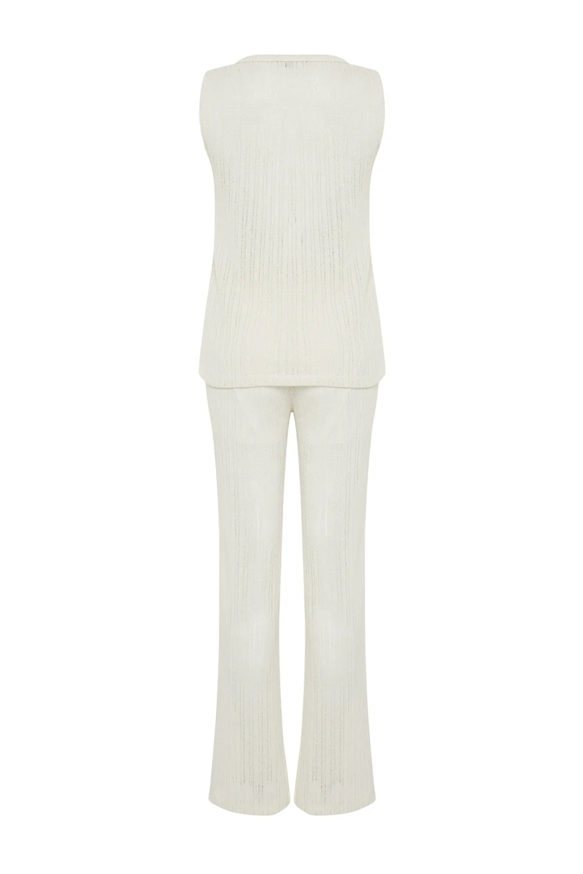 Trendyol Collection  Ecrufarbenes Set aus Strickoberteil und -unterteil in Strickoptik mit V-Ausschnitt und normaler Passform TWOSS24AU00022