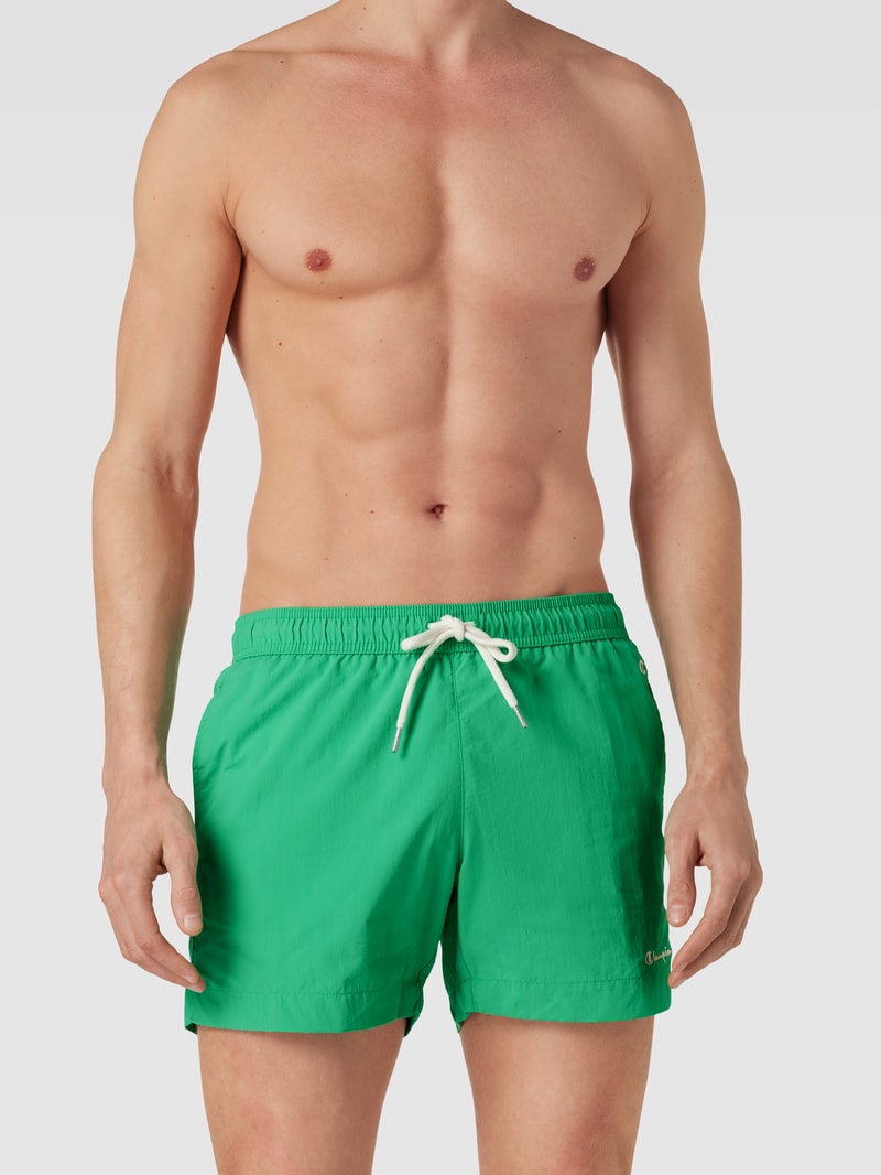 Badehose mit Label-Stitching in grün