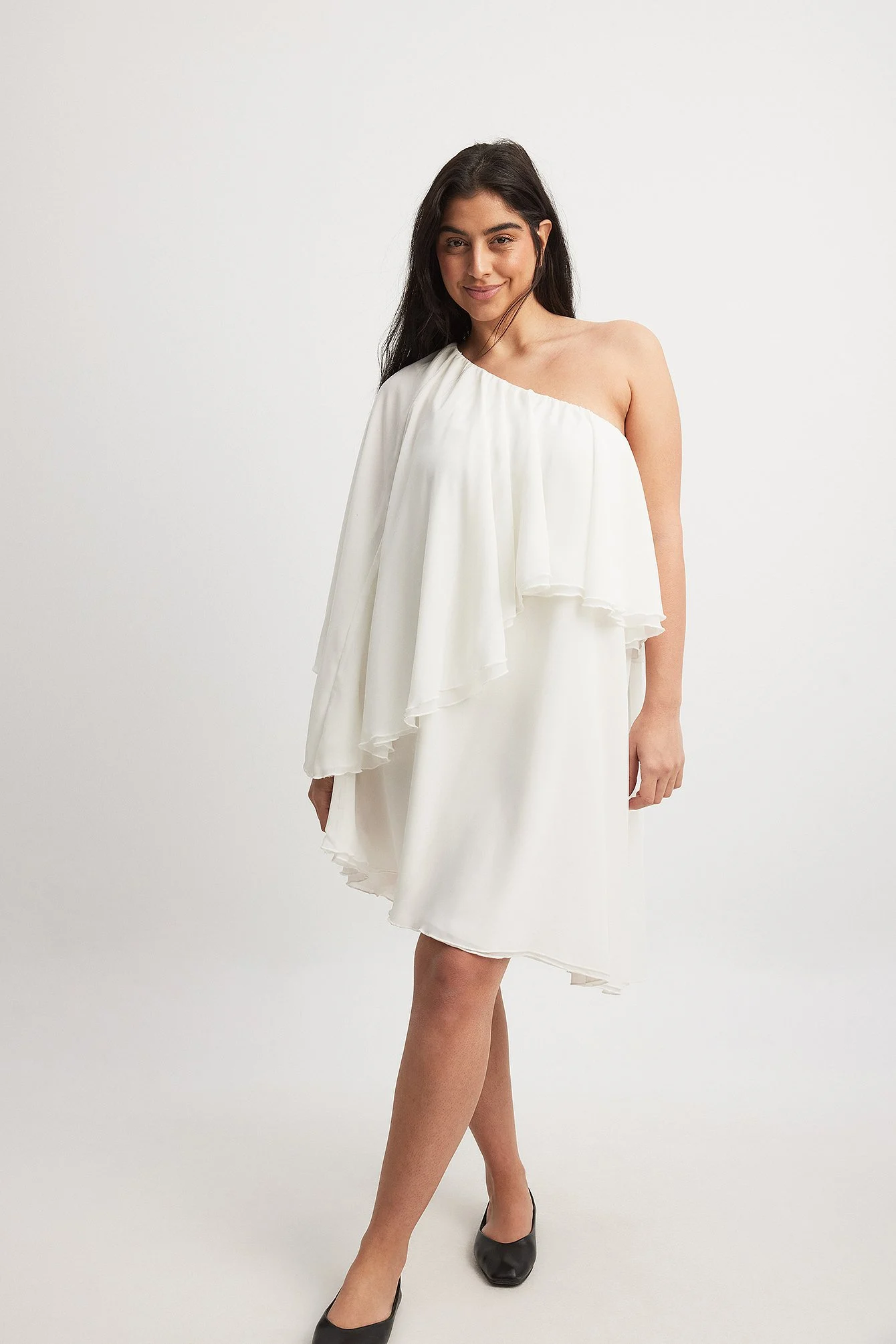 Asymmetrisches One-Shoulder-Minikleid aus Chiffon