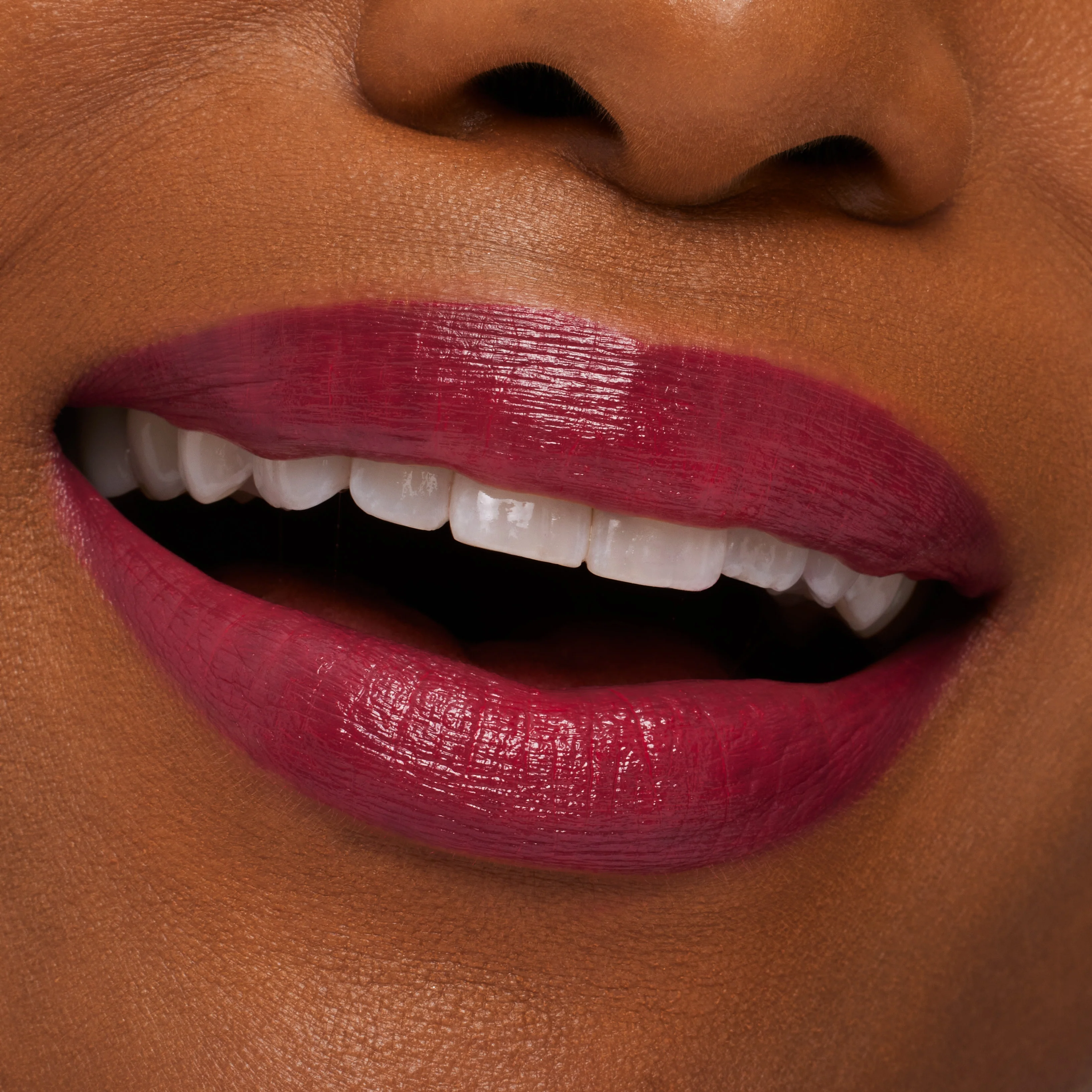 „Rossetti M·A·CXIMAL SLEEK SATIN“ LŪPŲ DAŽAI – „Rossetto“