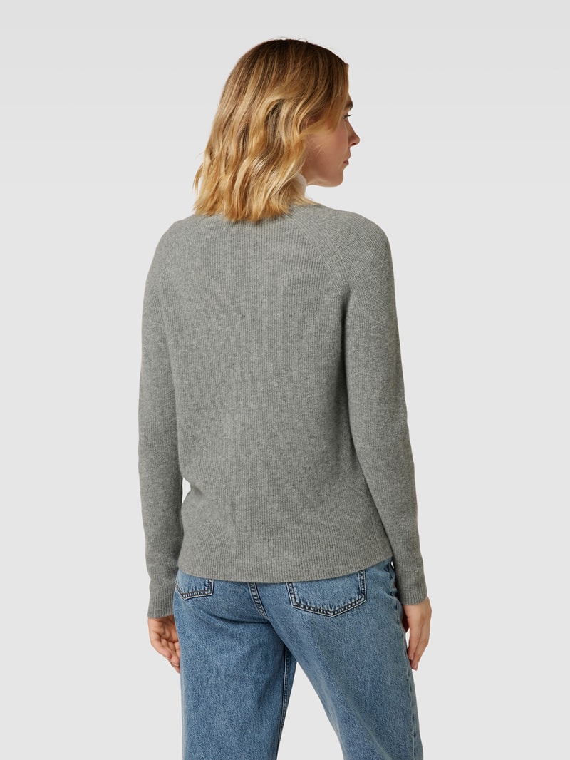 Strickjacke aus Kaschmir mit Rippenstruktur in silber