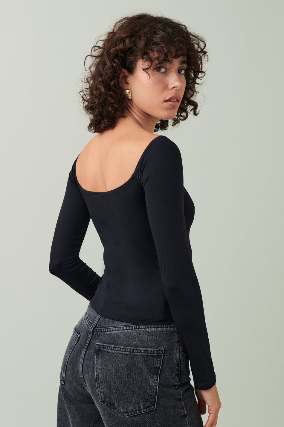 Ring detail top