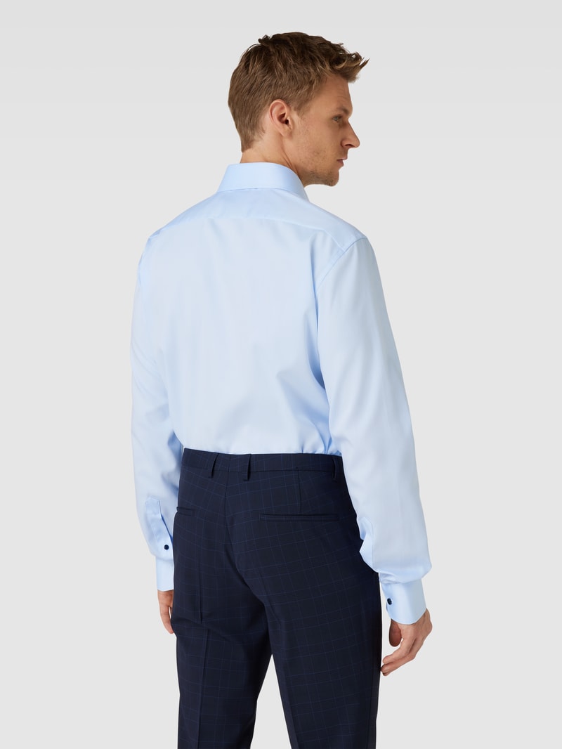 Modern Fit Business-Hemd mit Knopfleiste Modell 'Global' in bleu