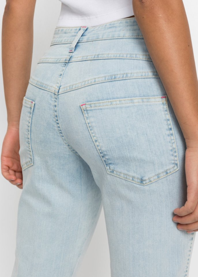 Boyfriend-Jeans mit Schmetterlings-Druck in 7/8-Länge