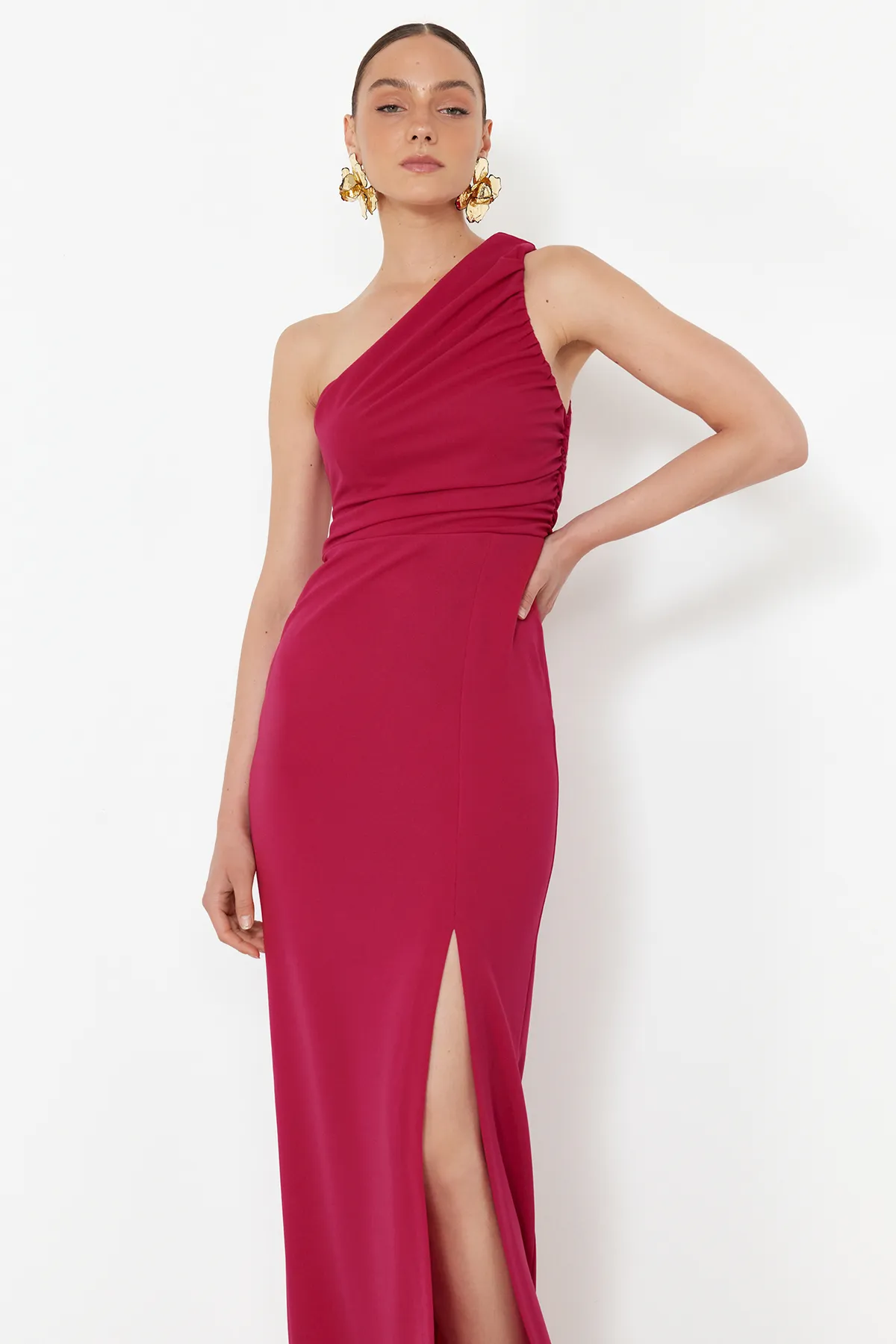 Trendyol Collection  Fuchsiafarbenes, figurbetontes, langes Abendkleid aus Strick TPRSS24AE00172