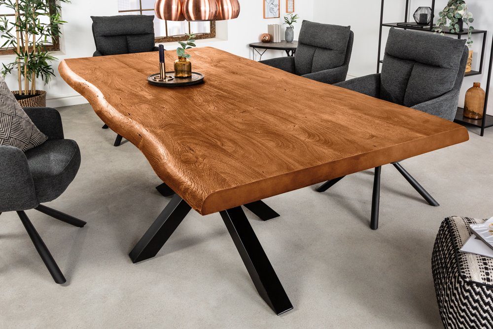 riess-ambiente Baumkantentisch MAMMUT NATURE 180cm honigfarben / schwarz (Einzelartikel, 1-St), Massivholz · Baumkante · Metall · 6cm Platte · Akazie · Industrial