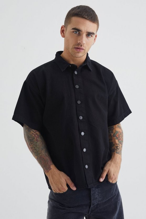 Kurzärmliges kastiges Jeanshemd