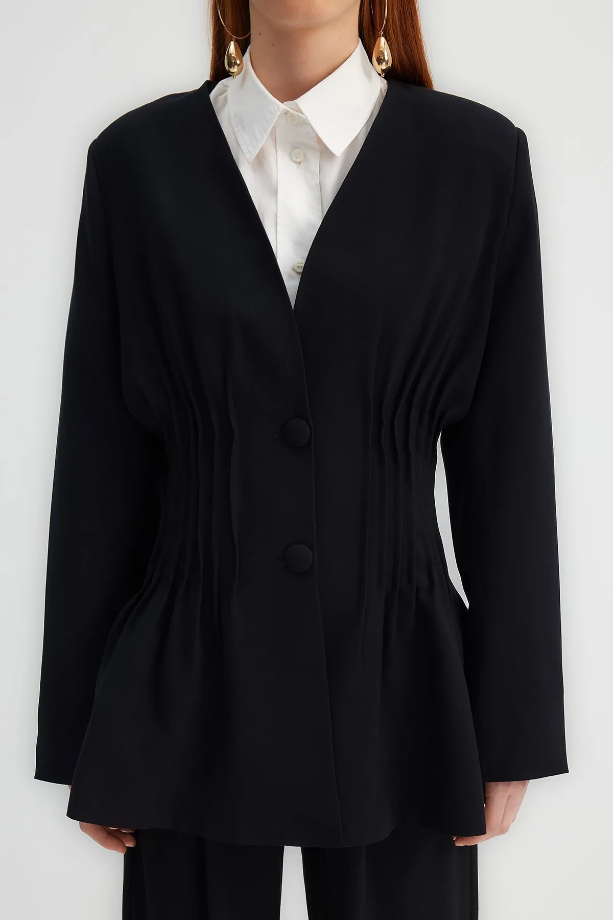 Trendyol Modest  X Kevser Sarıoğlu Schwarze, gerippte, detaillierte Webjacke TCLSS23CK00002