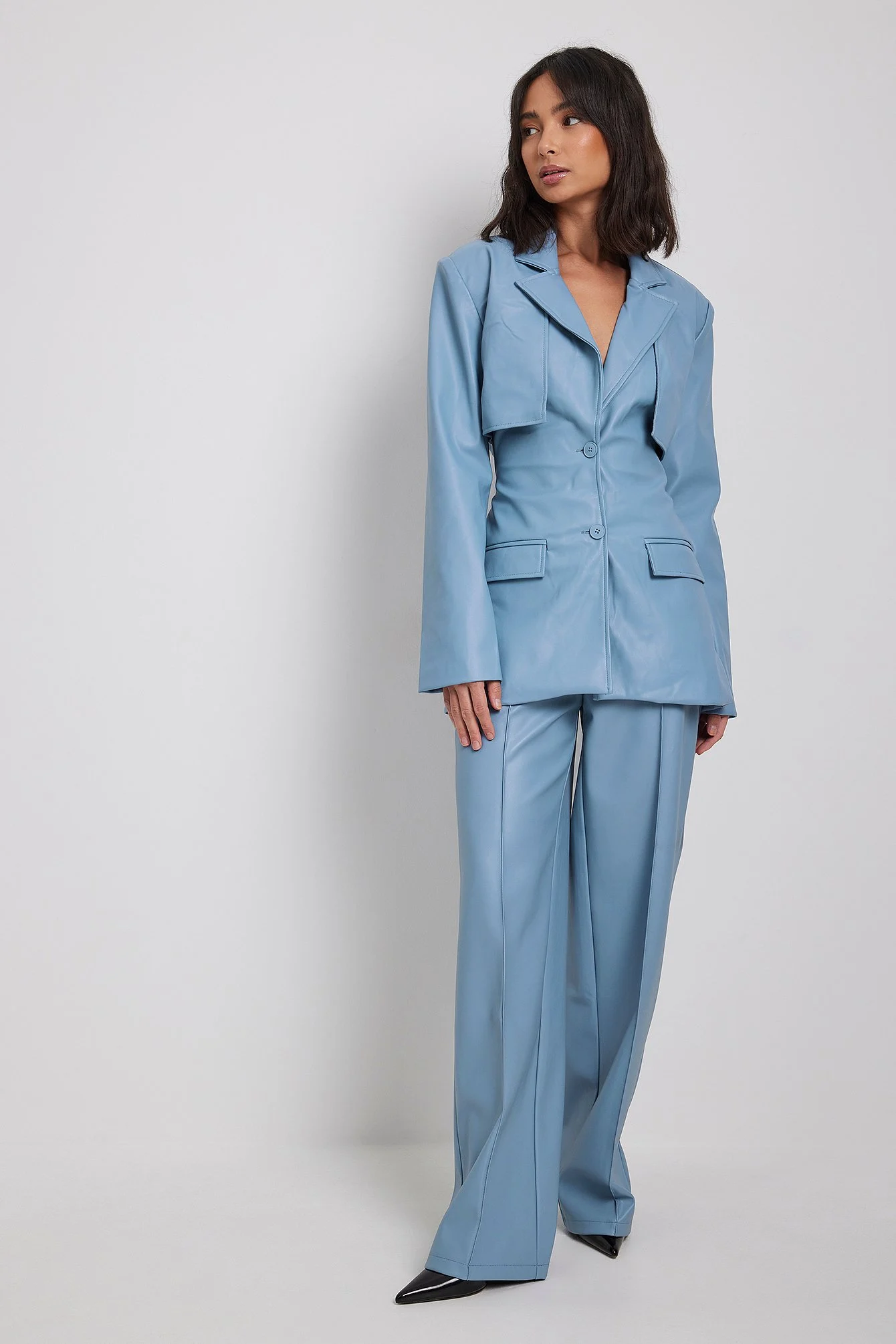 Cut out taillierter PU-Blazer