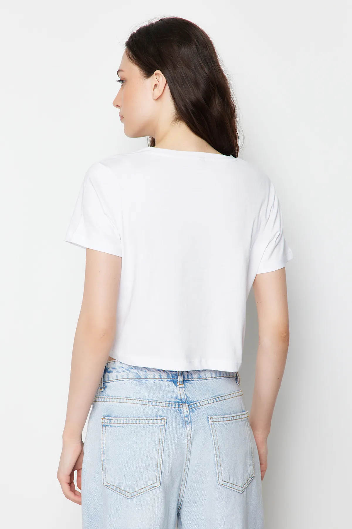 Trendyol Collection  Weiß-Graues 2er-Pack kurzes Strick-T-Shirt aus 100 % Baumwolle mit Rundhalsausschnitt TWOSS20TS1480