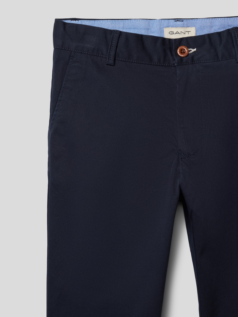 Chino mit Eingrifftaschen in blau