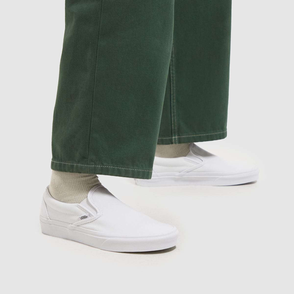 Vans – Vita klassiska slip-sneakers