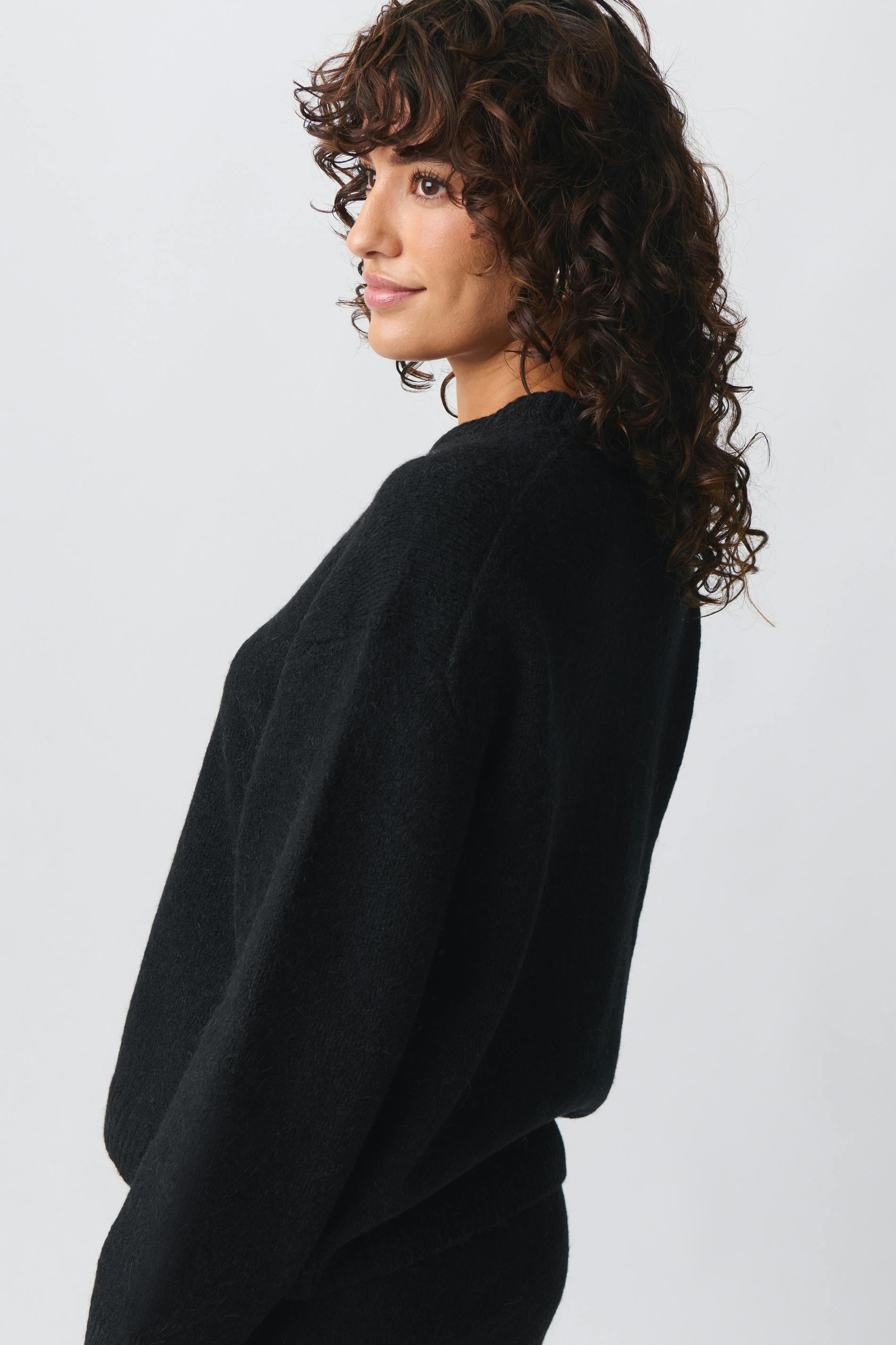 Crew neck knitted sweater