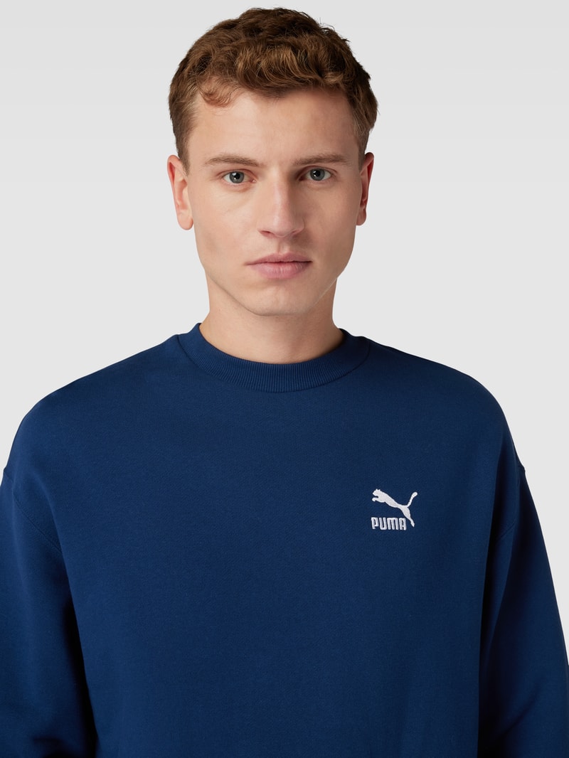 Sweatshirt mit Label-Stitching in royalblau