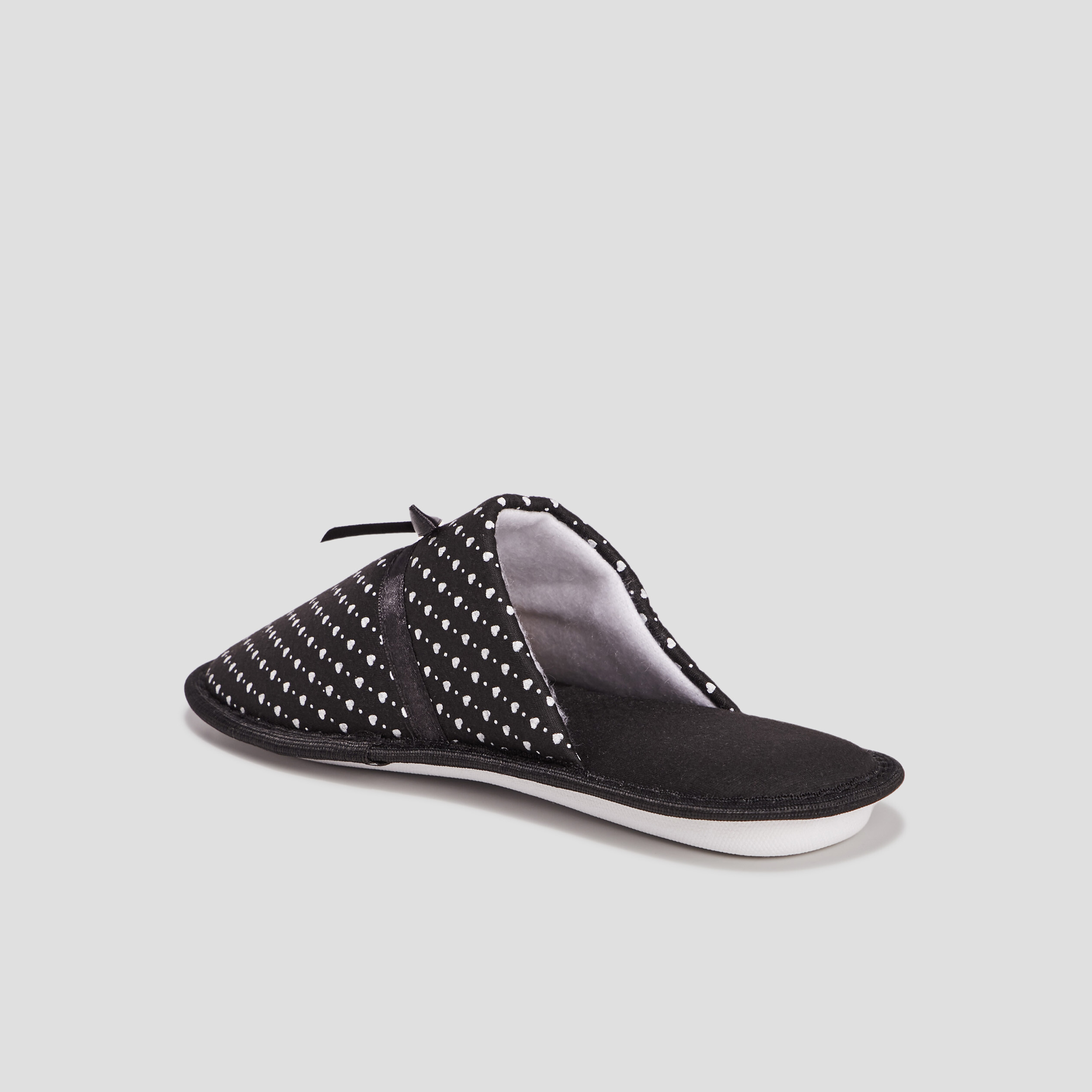 Chaussons mules petits coeurs noir femme | La Halle