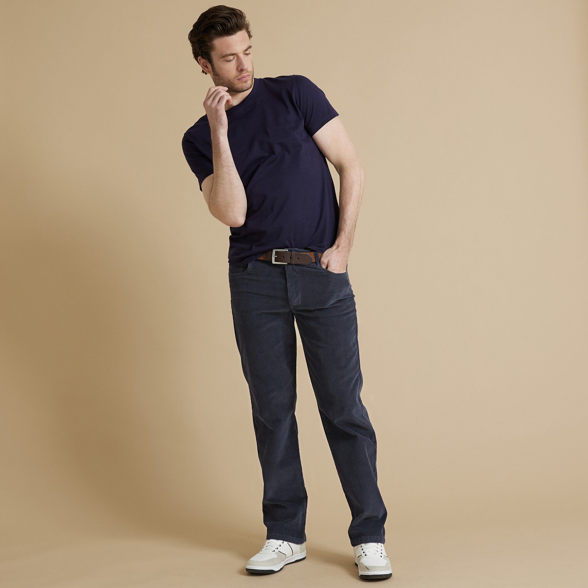 Pantalon droit 5 poches velours milleraies