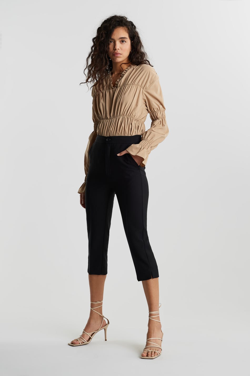 Karin capri trousers