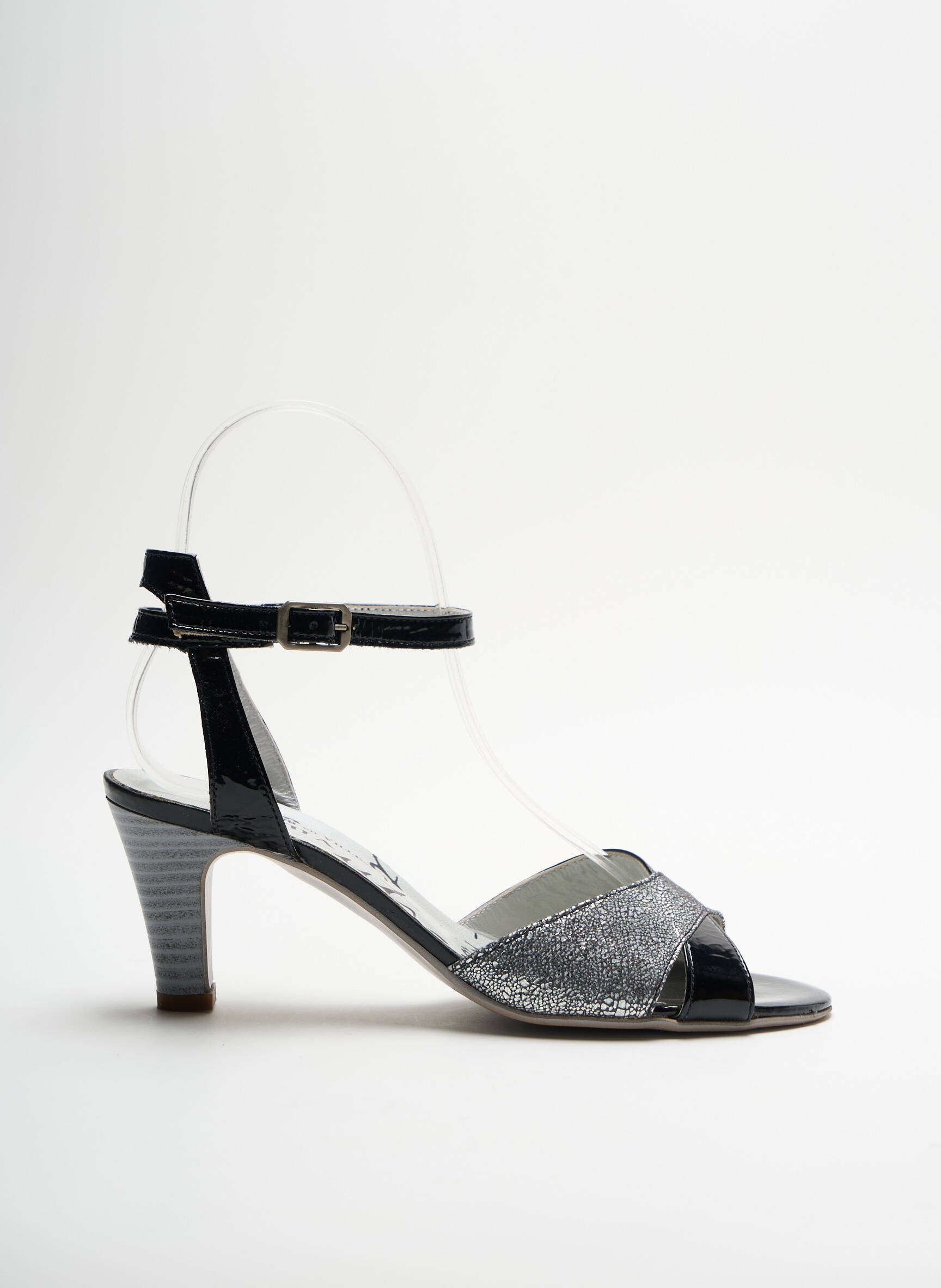 Un Tour En Ville Sandales Nu Pieds Femme couleur noir