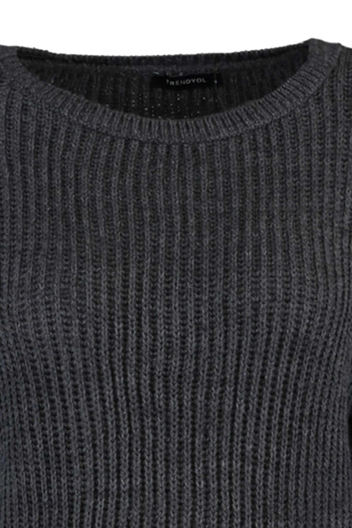 Trendyol Collection  Anthrazitfarbener, kurz geschnittener Strickpullover mit spanischen Ärmeln TWOAW20KZ0743