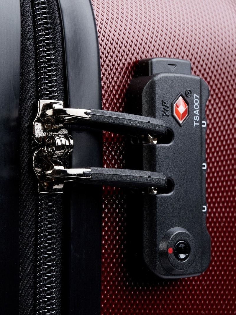 Trolley mit Hartschale in bordeaux rot