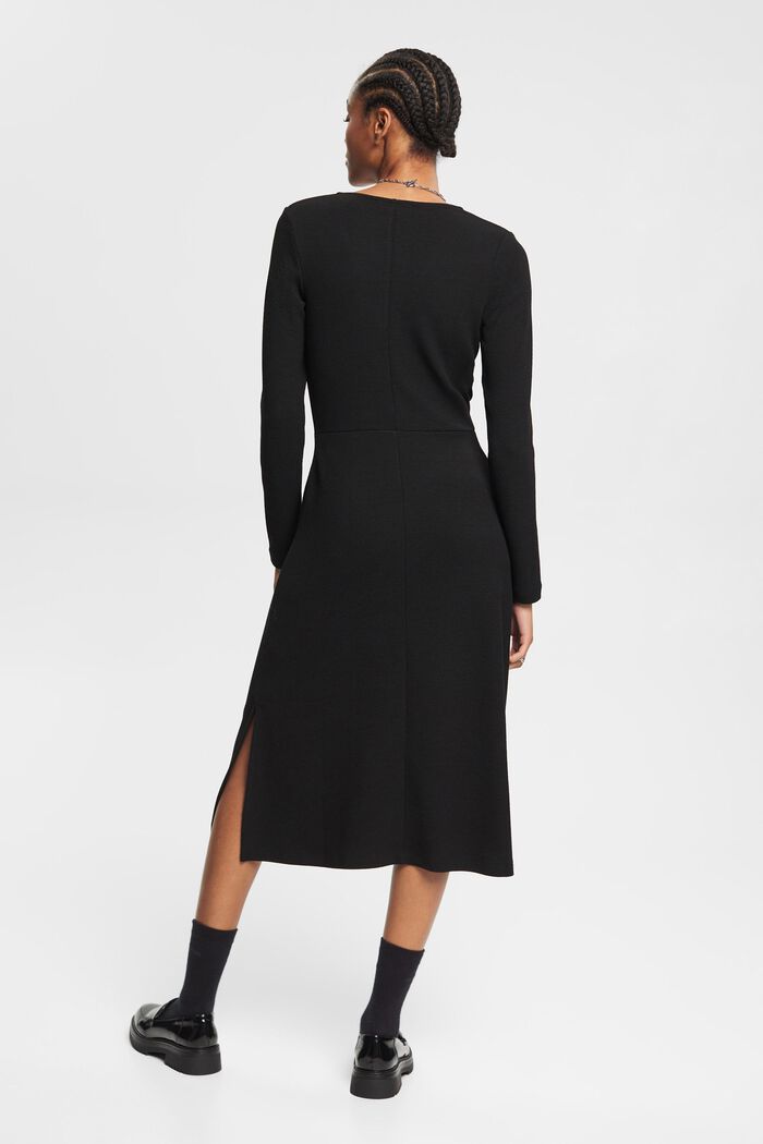 Midikleid mit V-Ausschnitt