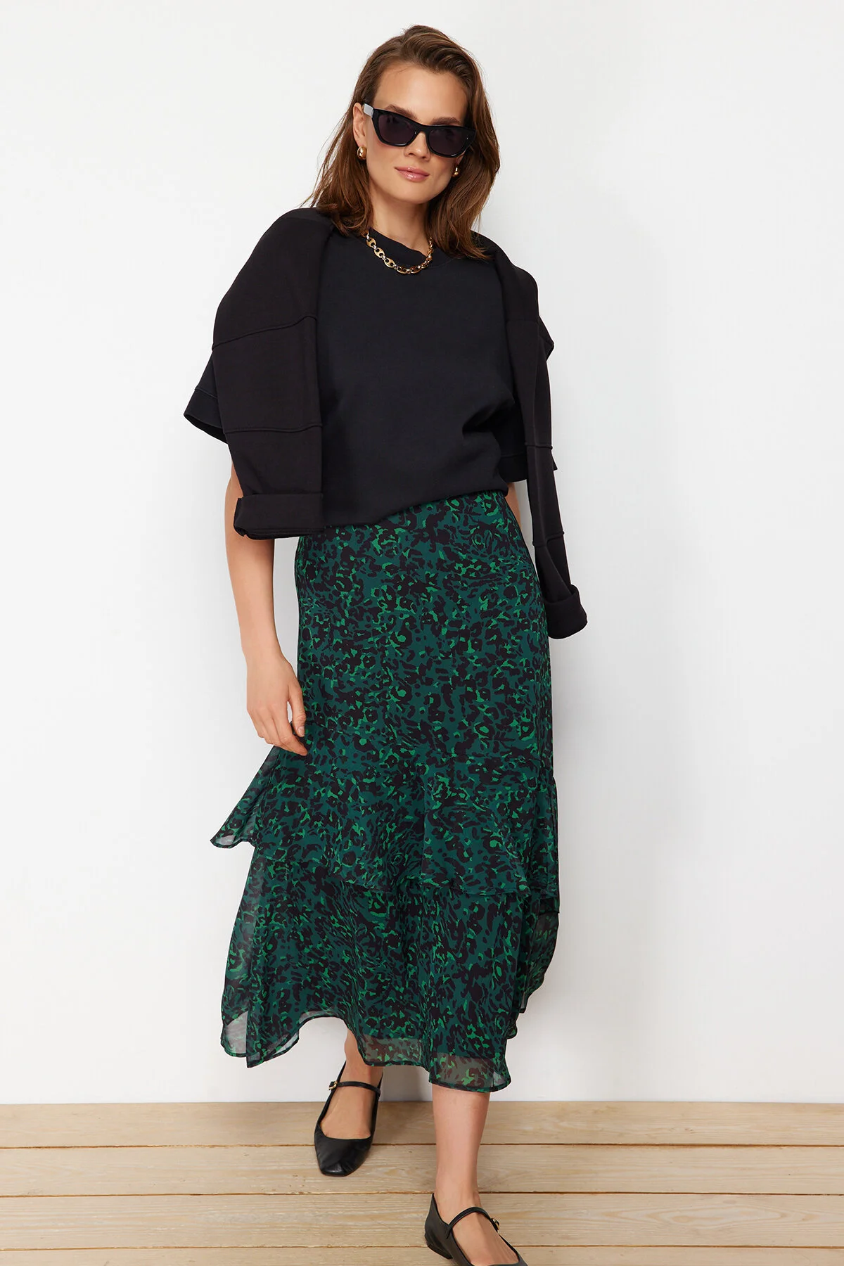 Trendyol Modest  Grüner, gefütterter Webrock mit Tiermuster TCTAW24EE00020
