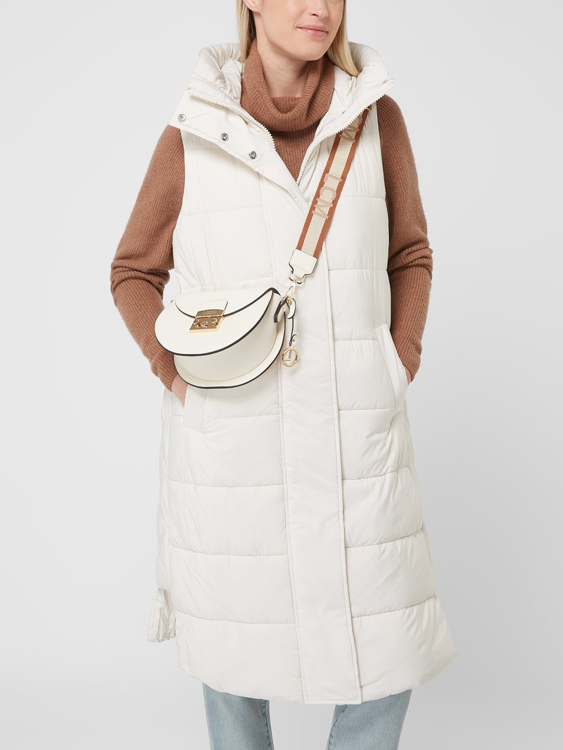 Umhängetasche in Leder-Optik in offwhite