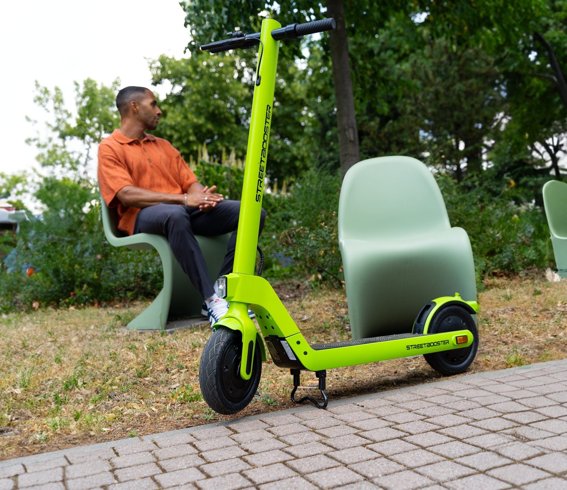 STREETBOOSTER E-Scooter E-Scooter STREETBOOSTER Two, 22.00 km/h, Straßenzulassung, klappbar, Wechselakku, 7 Jahre Ersatzteile, Service