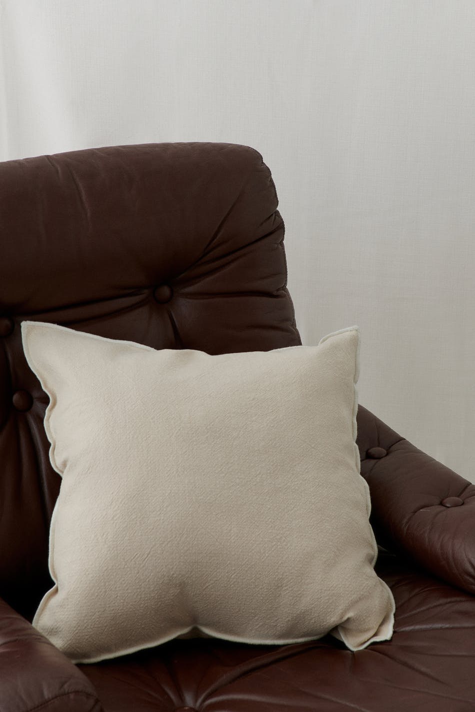 Contrast cushion cover