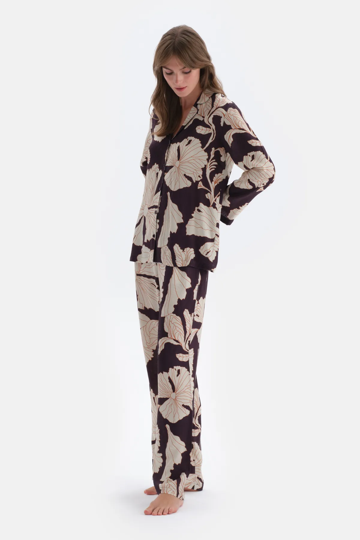 Dagi  Lilafarbenes Satin-Hemd-Pyjama-Oberteil mit Blumenmuster und detailliertem Detail