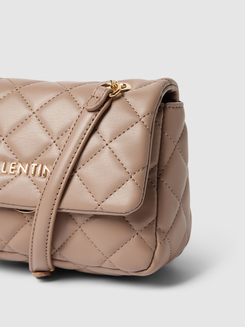 Umhängetasche mit Label-Detail Modell 'OCARINA PATTINA' in taupe
