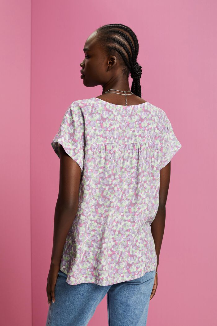Bluse mit V-Ausschnitt und Muster