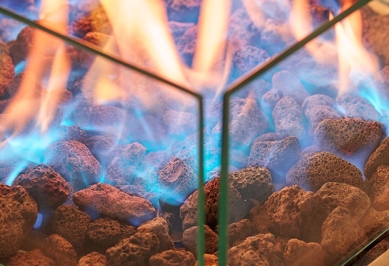 Weles Amare Gas-Feuertisch quadratisch, weiß