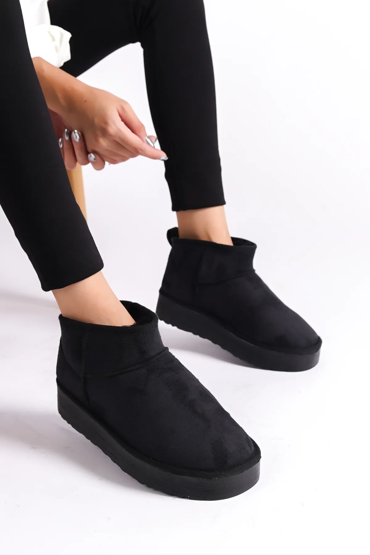 Capone Outfitters  Stiefelette - Schwarz - Flacher Absatz