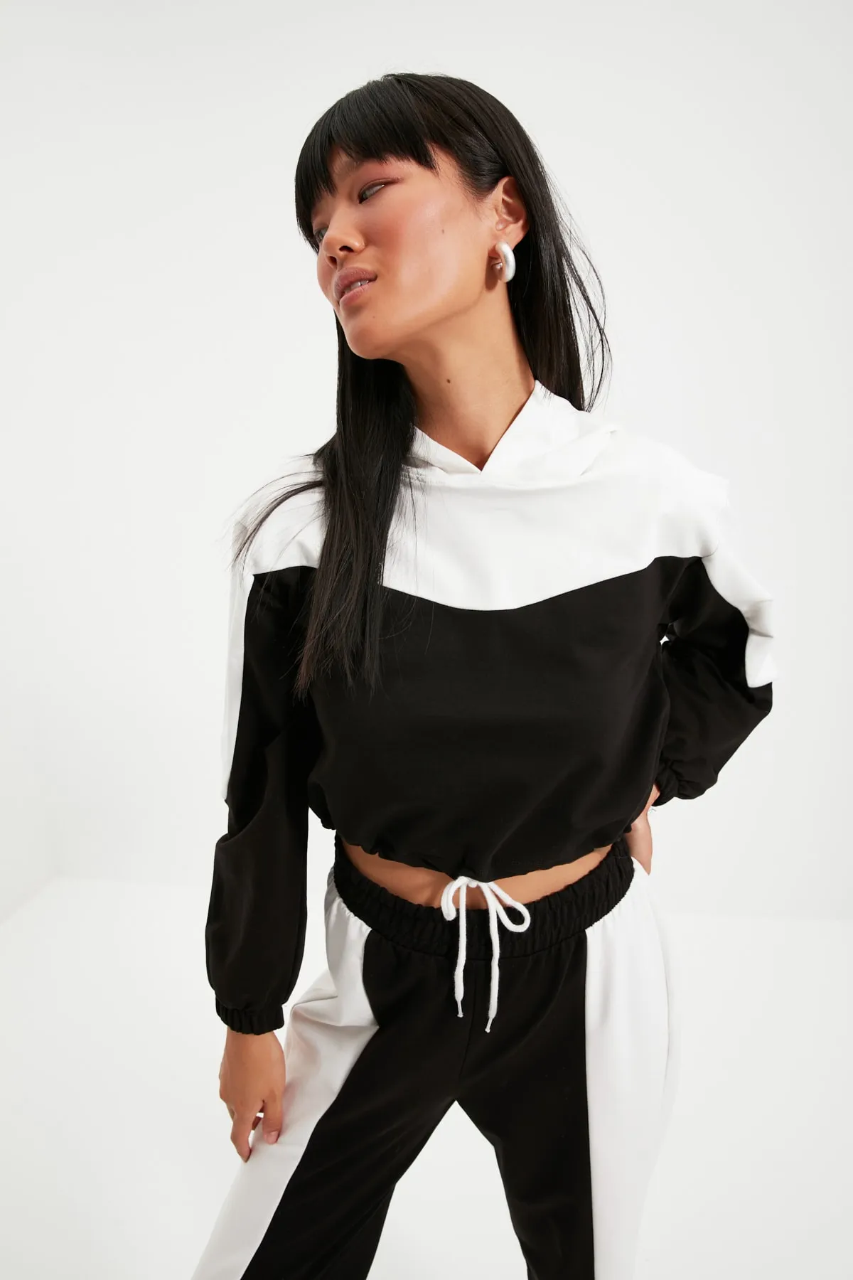 Trendyol Collection  Trainingsanzug - Schwarz - Regular Fit